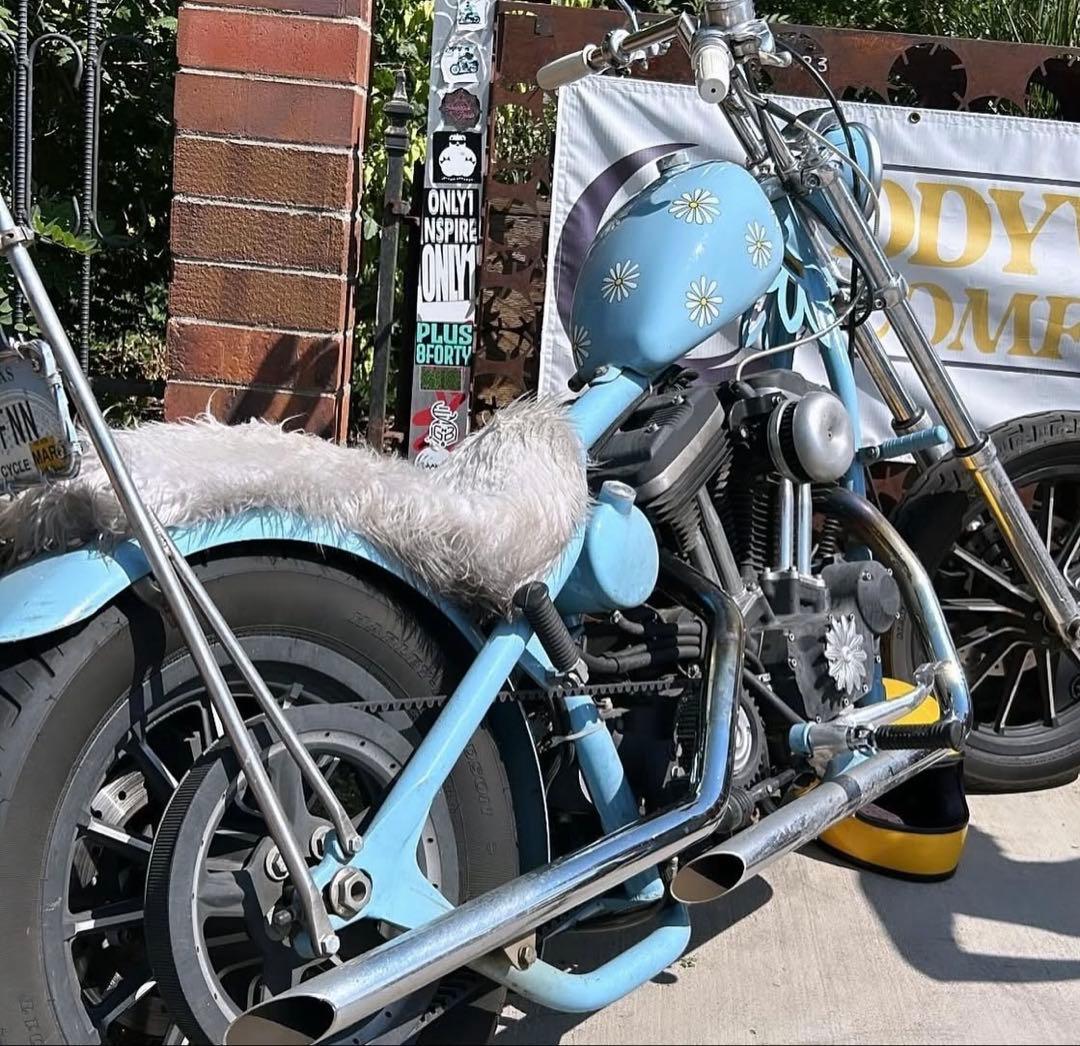 GW価格lowbrow customs ピーナッツタンク　9.1L早い者勝ち！