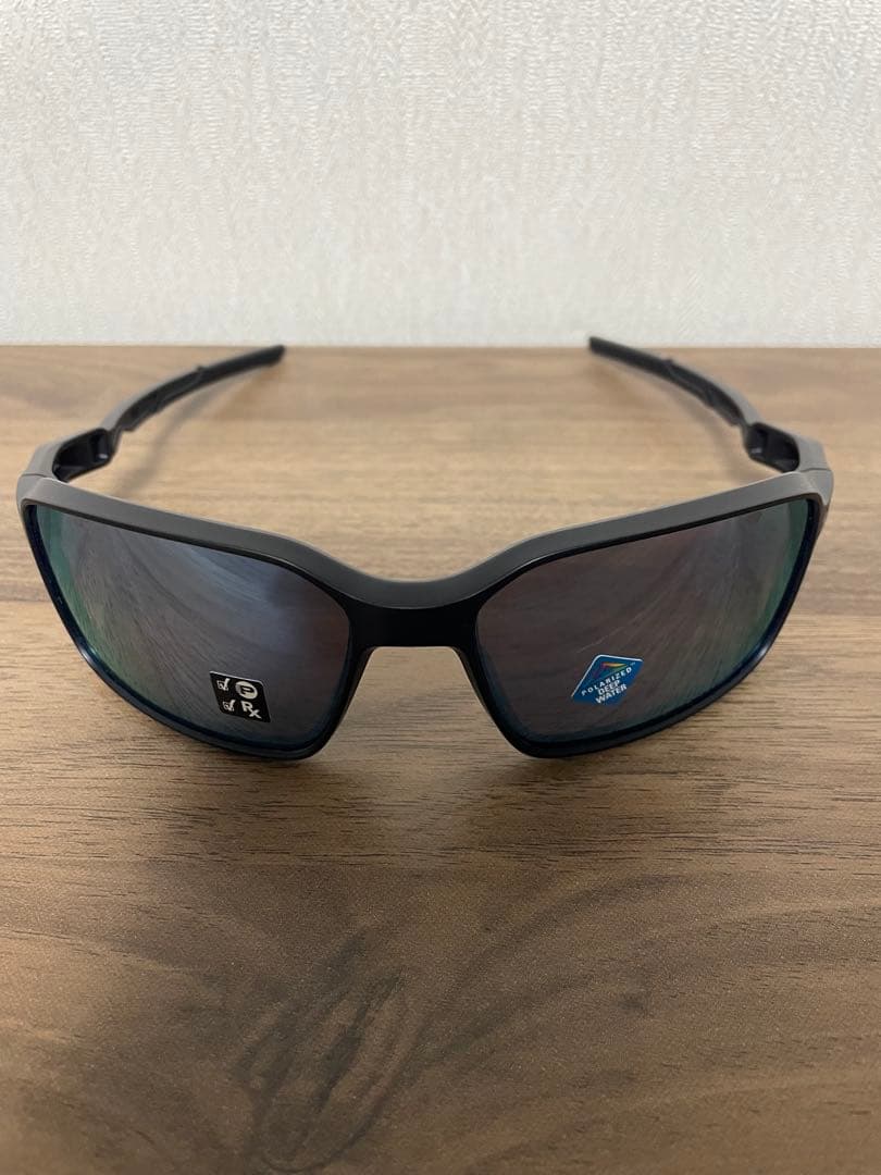 ポン太郎@出張中につき受取評価遅めですOAKLEY 偏光サングラス