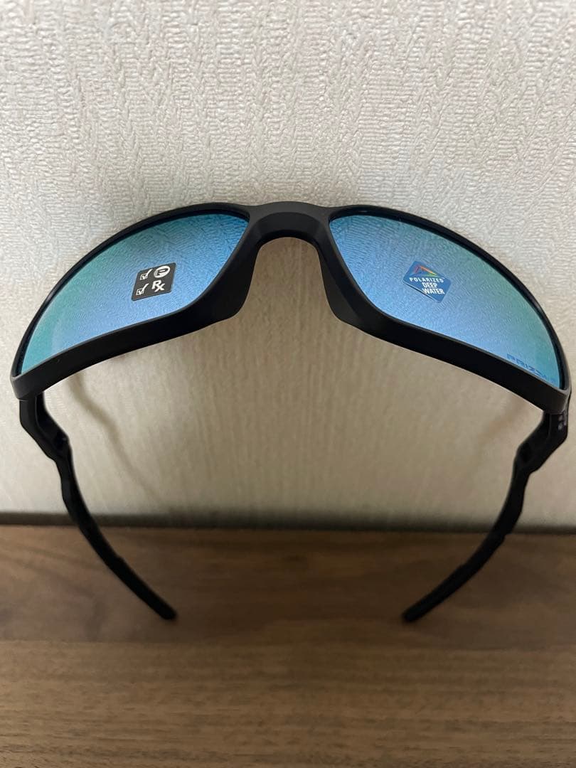 ポン太郎@出張中につき受取評価遅めですOAKLEY 偏光サングラス