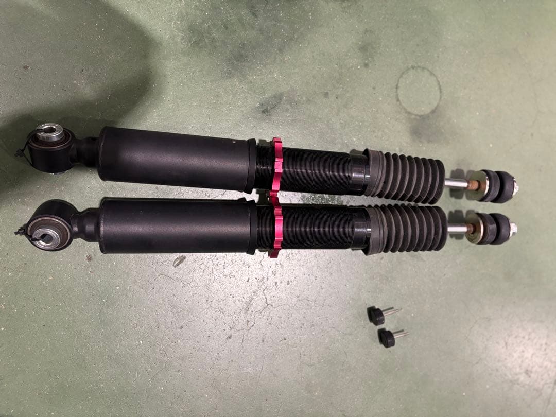 20ヴェルファイア リアショック