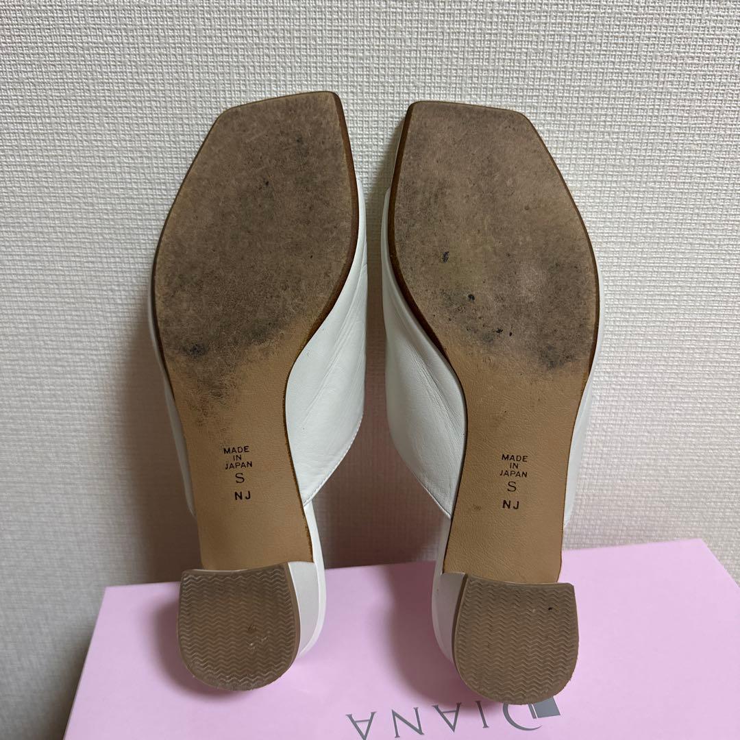 DIANA 繊細なビジューバックルが輝く♪ストリングミュール