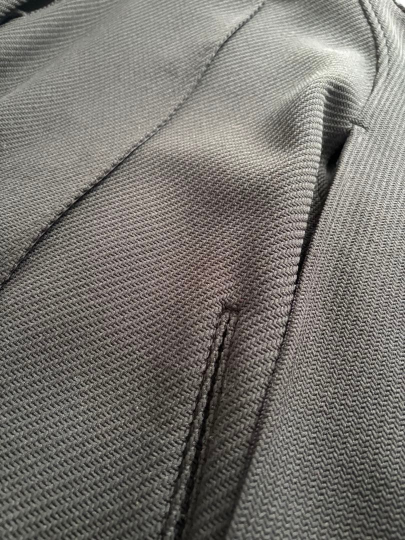 LE PHIL ルフィル スポンディッシュケープ ブラック