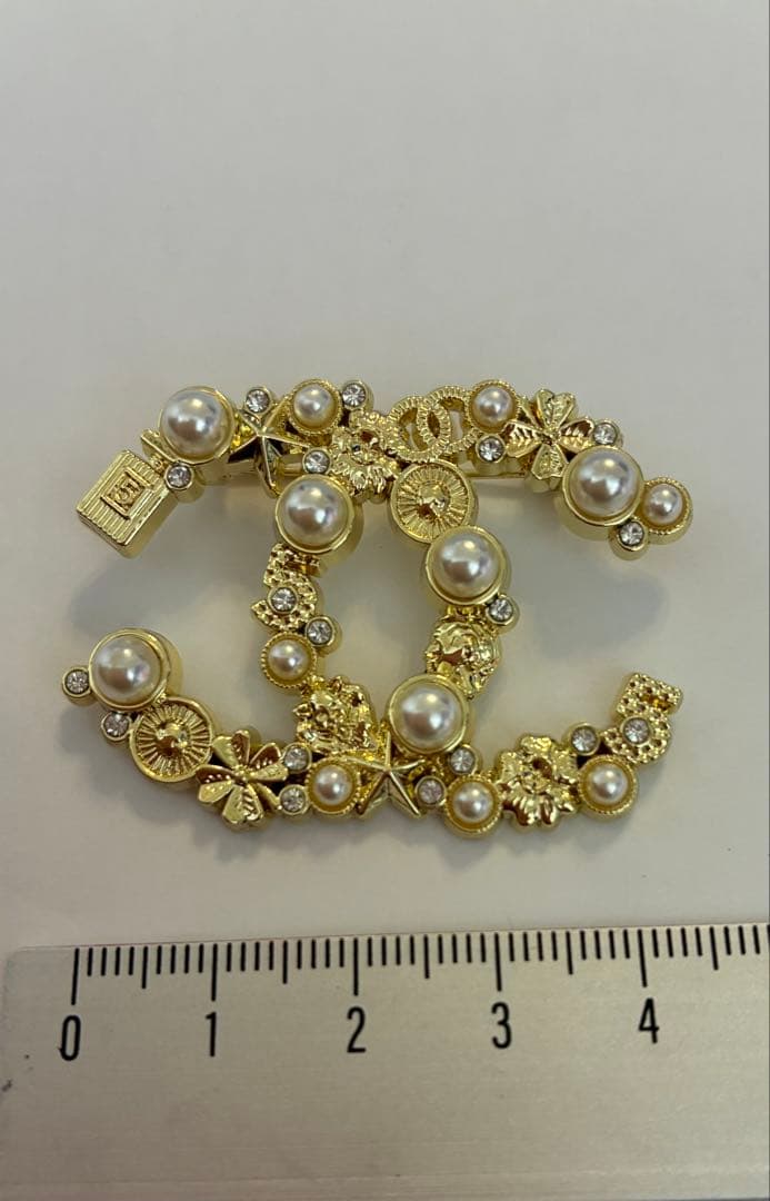 未使用　シャネル　CHANEL ヴィンテージ　ブローチ　ゴールド