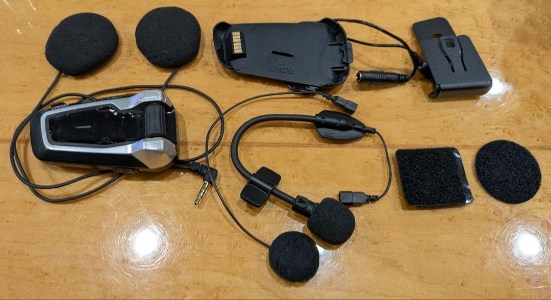 Cardo Packtalk Bold カルド