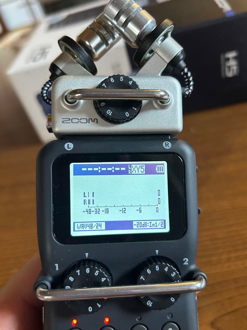 ZOOM H5 ハンディレコーダー　ケース、ウィンドスクリーンなど付属品付き