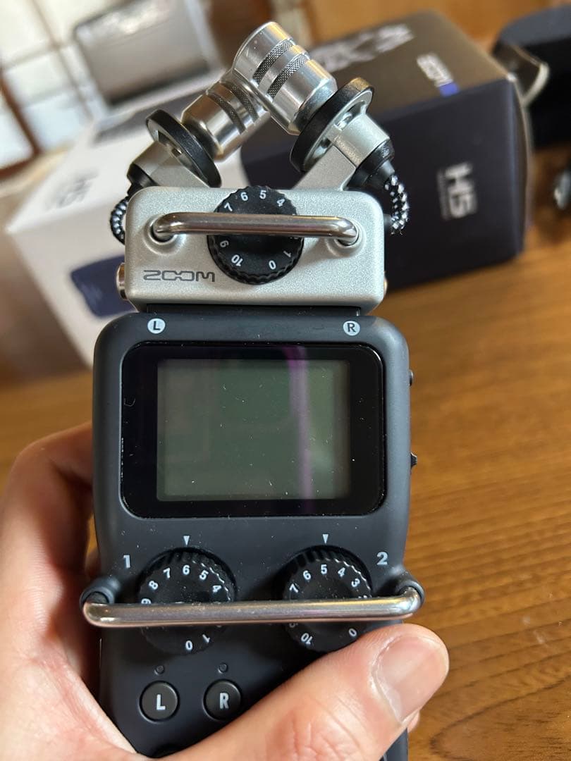 ZOOM H5 ハンディレコーダー　ケース、ウィンドスクリーンなど付属品付き