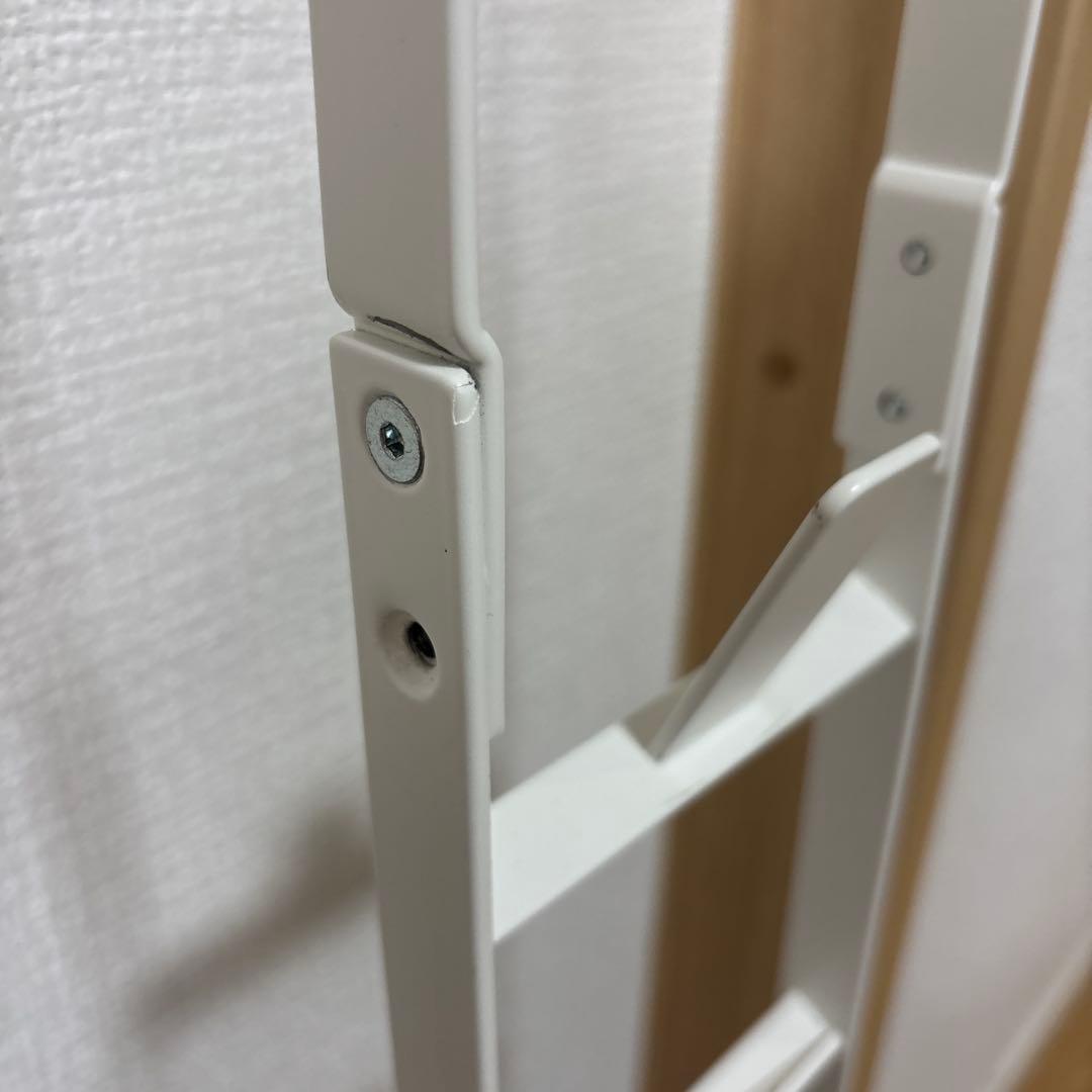 P*H様 Dyson SV12 スティッククリーナー 本体　スタンド付【ネジ一個