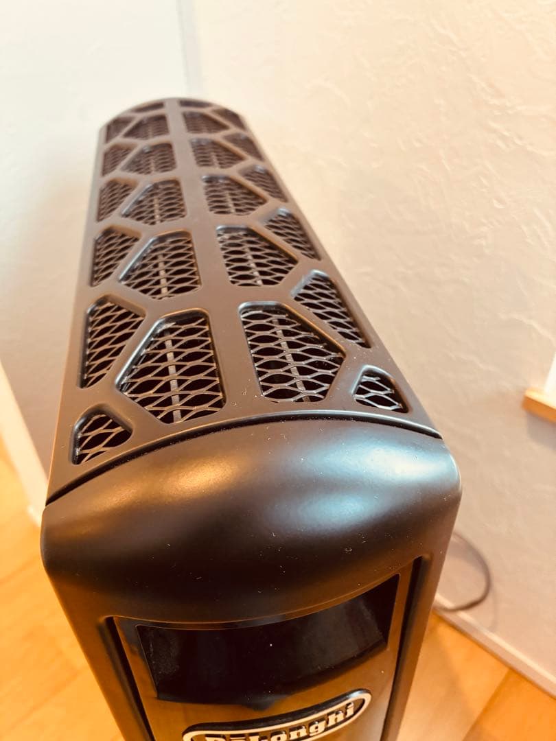 新品リモコン付き 傷無し　デロンギ オイルヒーター MDHU15-PB 動作OK