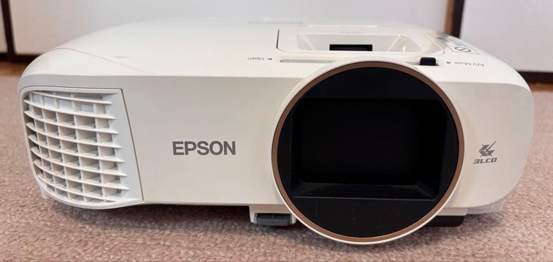 EPSON プロジェクター 本体 ホワイト