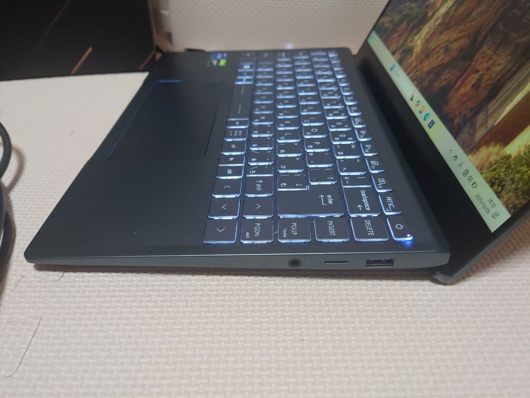 MSI Prestige 14型/i7-1195G7/GTX1650/1.3kg