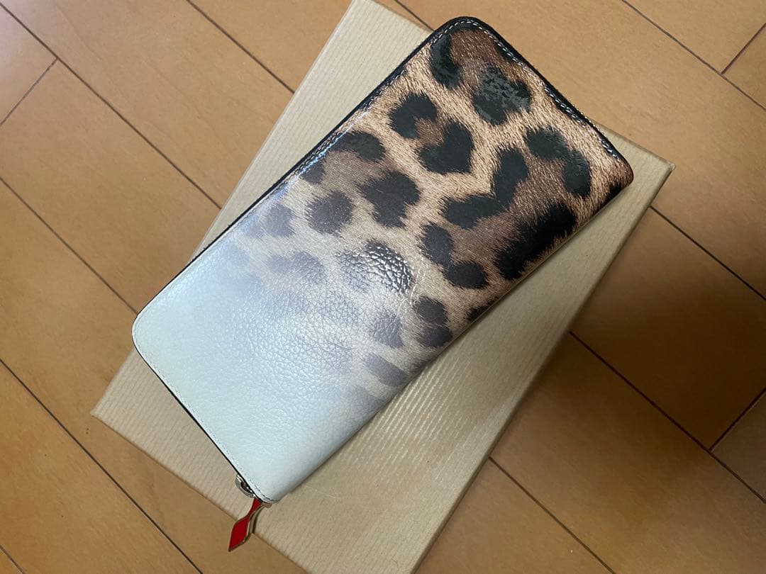 あ*き様 クリスチャンルブタン　長財布　レオパード　美品