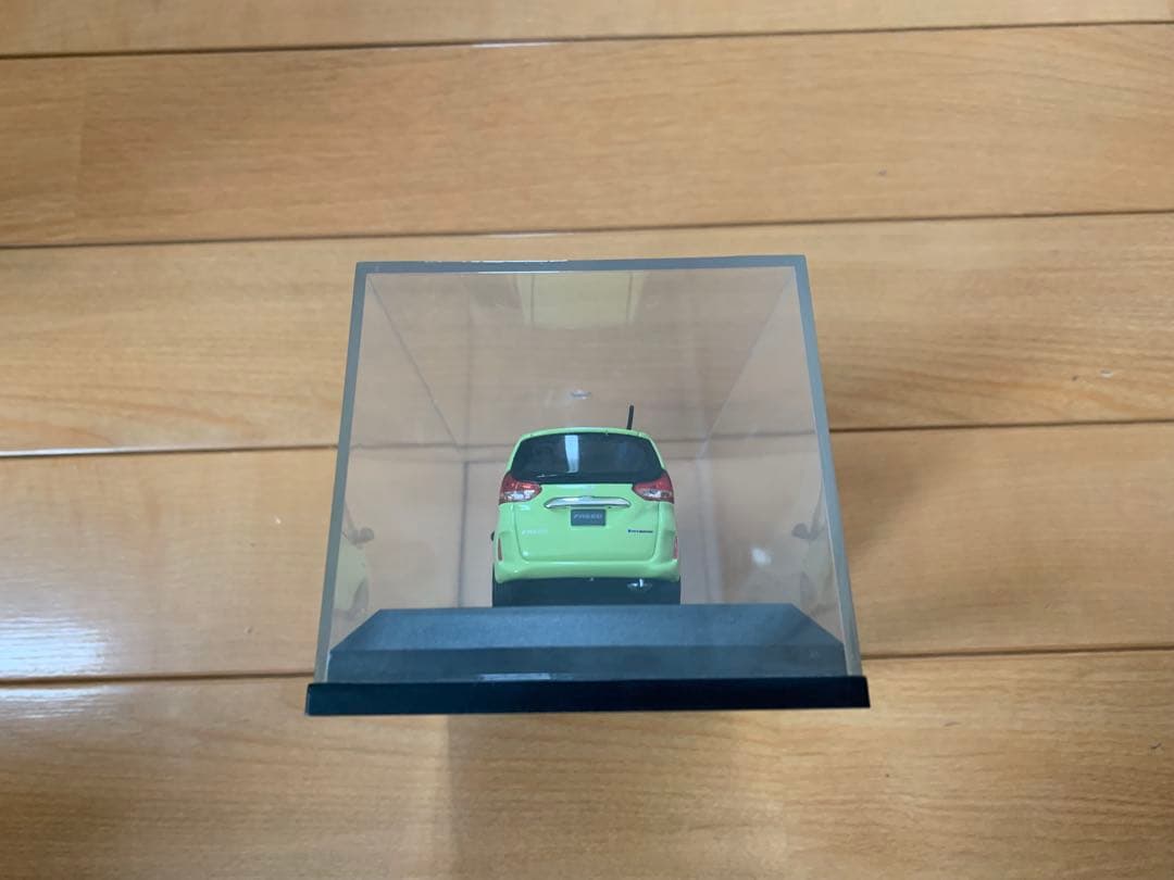 【ぺー】カラーサンプル ホンダ フリード シトロンドロップ