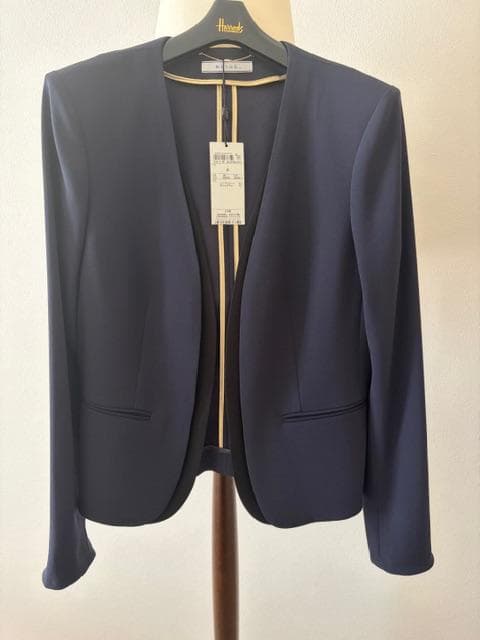 やす　【新品】CINDYジャケット＋【極美品】CINDYスカート