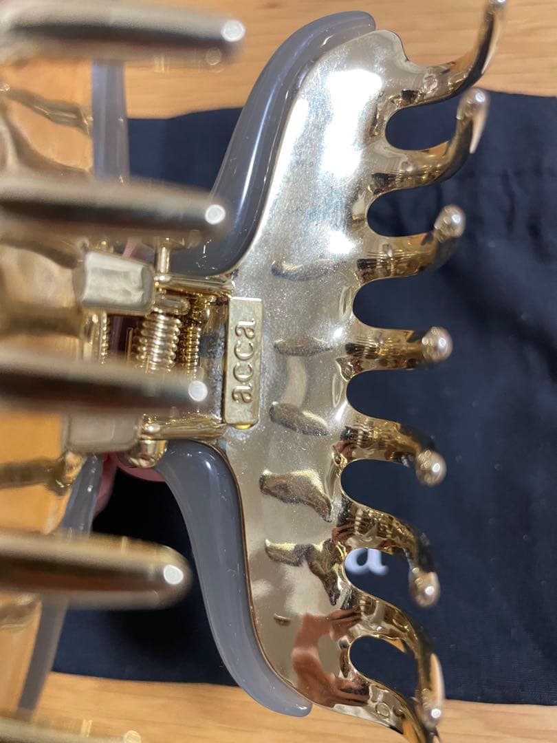 acca ヘアクリップ グレー ニューコラーナ　Lサイズ