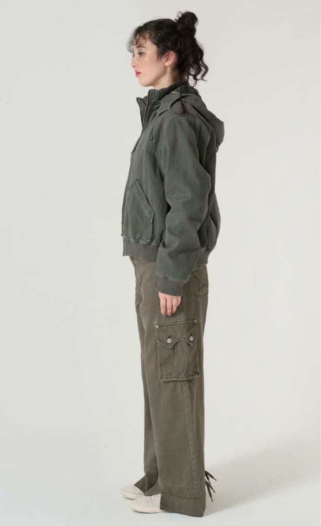 ジップアップフード付き ボンバージャケット TINA：JOJUN新品未使用