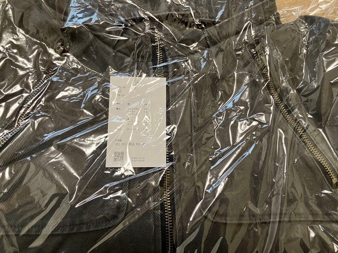 ジップアップフード付き ボンバージャケット TINA：JOJUN新品未使用