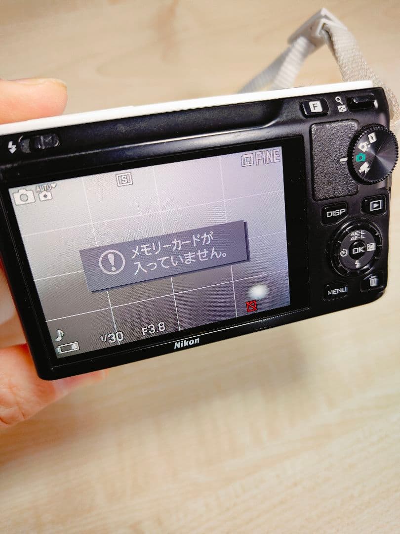 Nikon　J1 ダブルレンズキット　充電器・リモコン付き