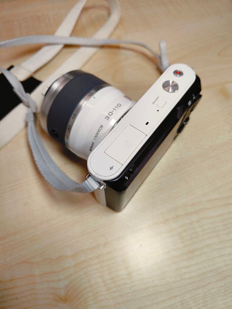 Nikon　J1 ダブルレンズキット　充電器・リモコン付き