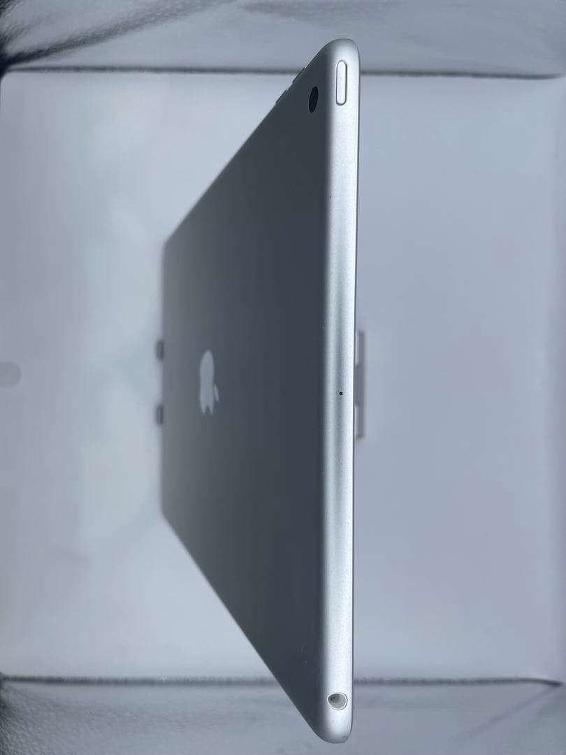 ア*ノ様 iPad 7世代 32GB バッテリー96%