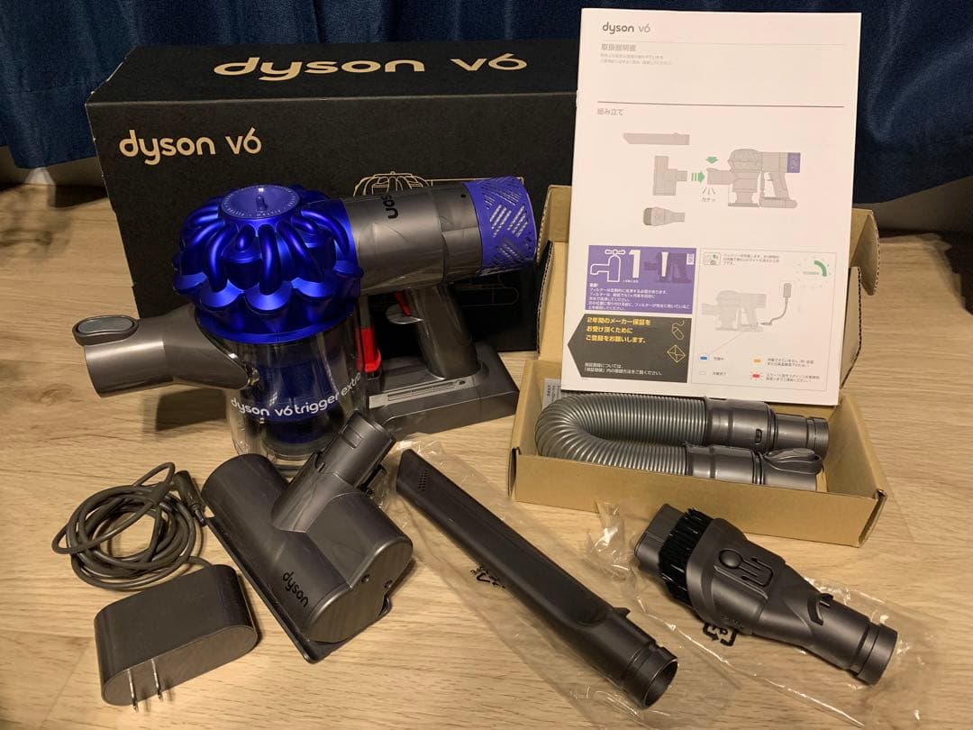 【未使用・保管傷あり】dyson v6 trigger extra 付属品多数