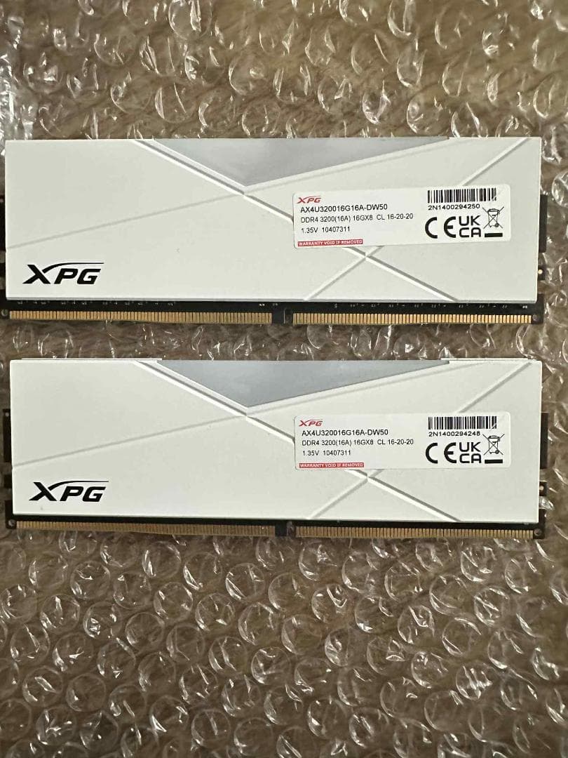 XPG DDR4 3200MHz 32GB (2x16GB) メモリ