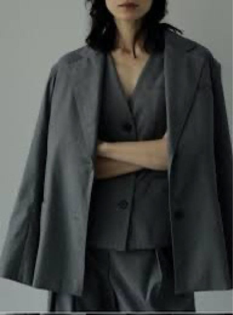 美品【anukeアンヌーク】ツイルオーバージャケット　グレー　36