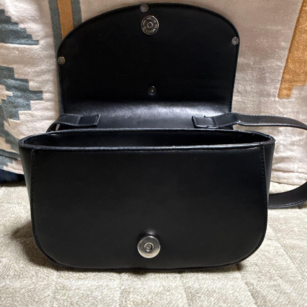 ⭐︎値下げ中⭐︎ディーゼル ブラックショルダーバッグ