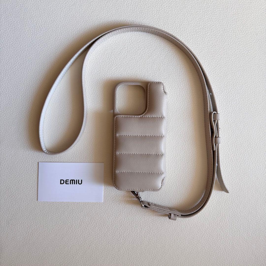 DEMIU BALLON / iPhone15Pro / ベージュ