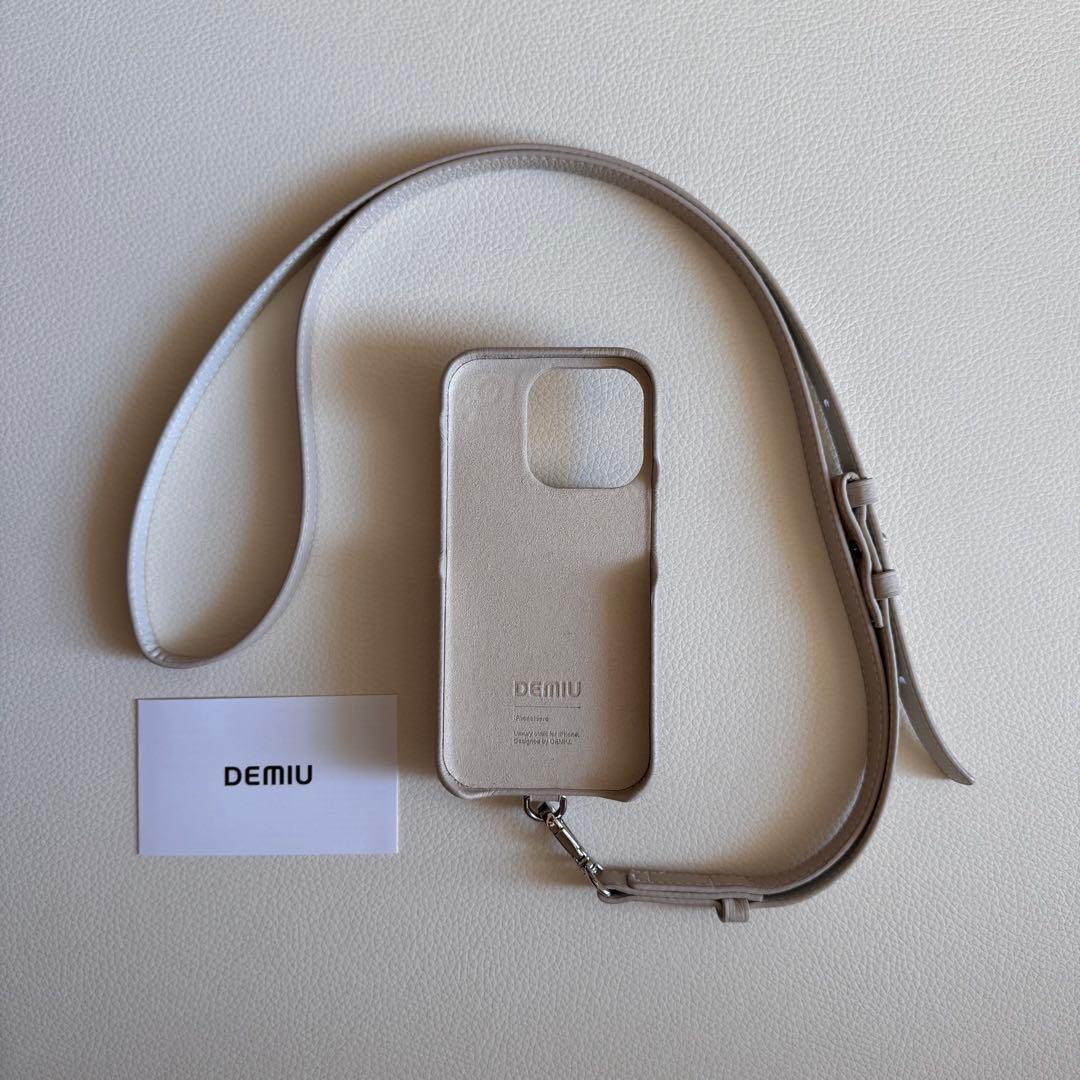 DEMIU BALLON / iPhone15Pro / ベージュ