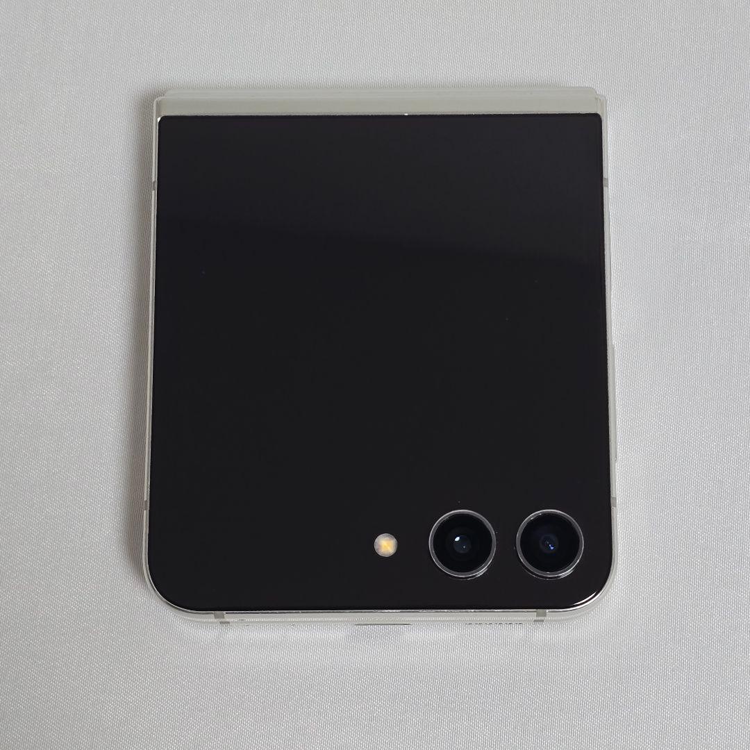Galaxy Z Flip5 SIMフリー 判定○ 海外版/韓国版 クリーム
