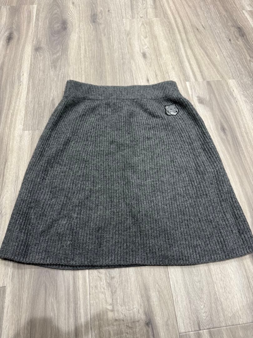 MAISON KITSUNÉ グレー ミニスカート
