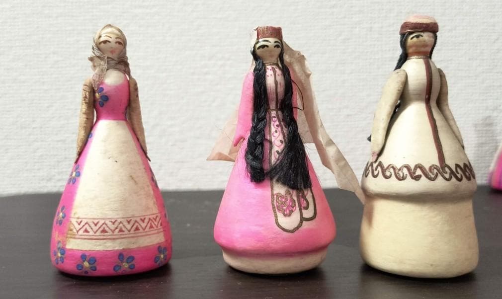 旧ソ　ロシア　張り子の民族衣装人形　民芸品　伝統工芸品　12体セット