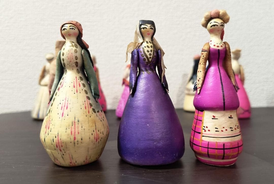 旧ソ　ロシア　張り子の民族衣装人形　民芸品　伝統工芸品　12体セット