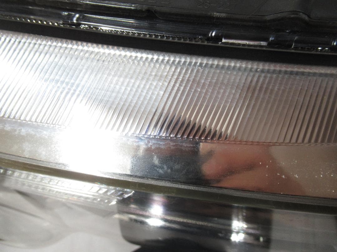 80 前期 ノア　エスクァイア 左 LED ヘッドライト　81150-28721