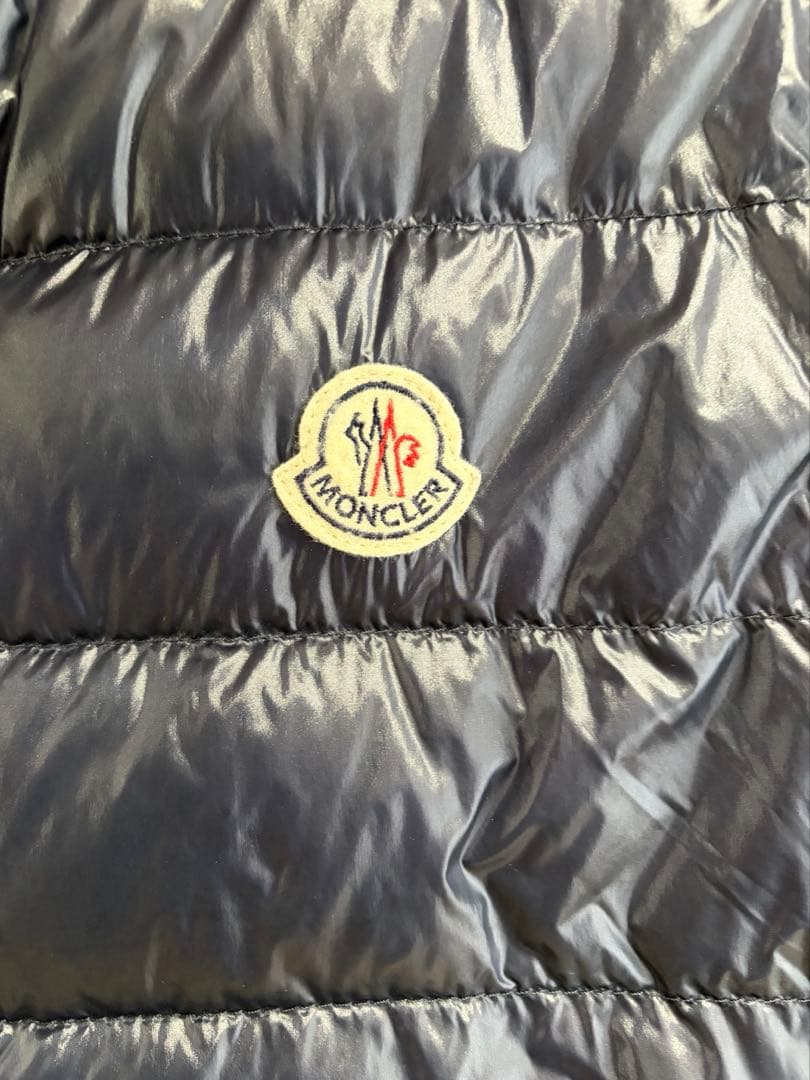 正規品鑑定済　モンクレール ダウンベスト サイズ3