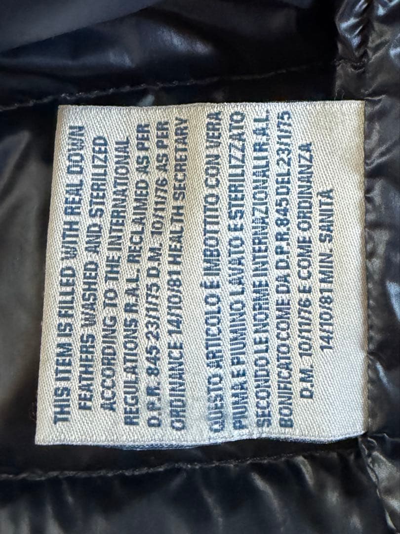 正規品鑑定済　モンクレール ダウンベスト サイズ3