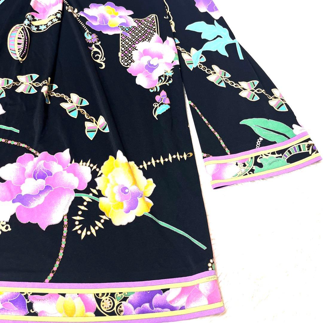 近年　極美品☆レオナールカンカンチュニックワンピース大きいサイズボウタイ花柄