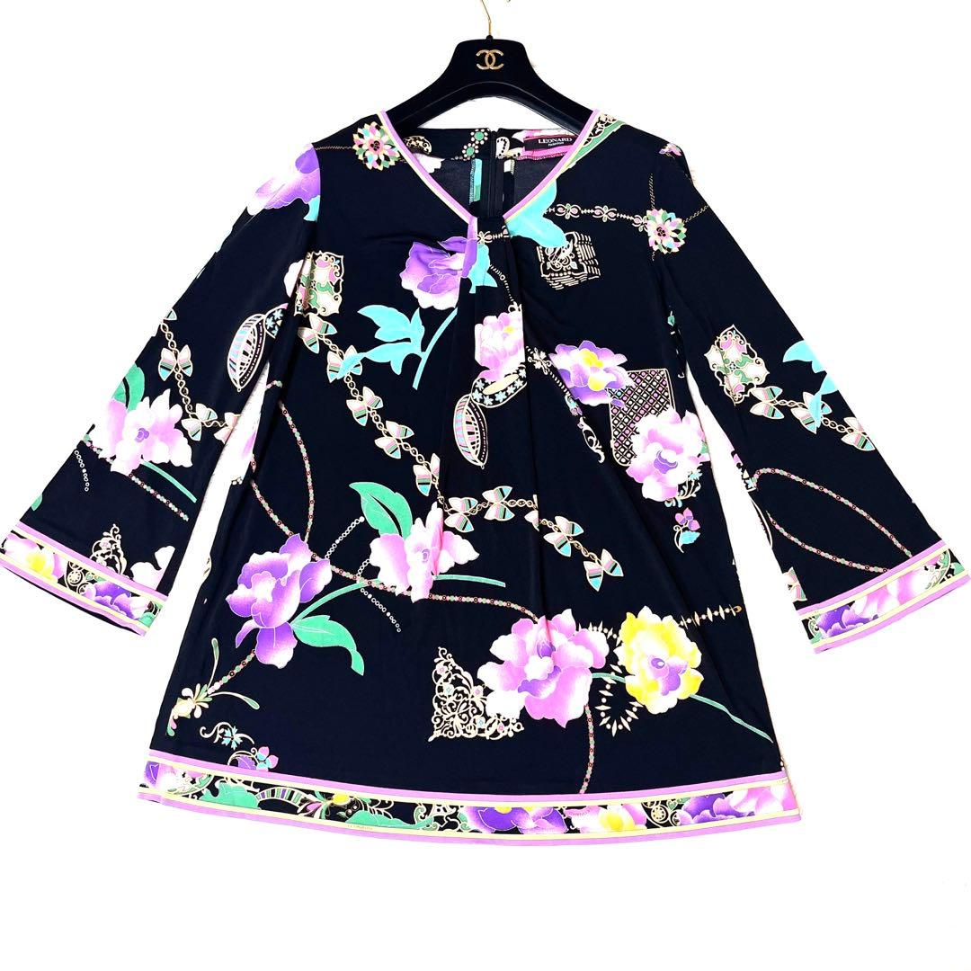 近年　極美品☆レオナールカンカンチュニックワンピース大きいサイズボウタイ花柄