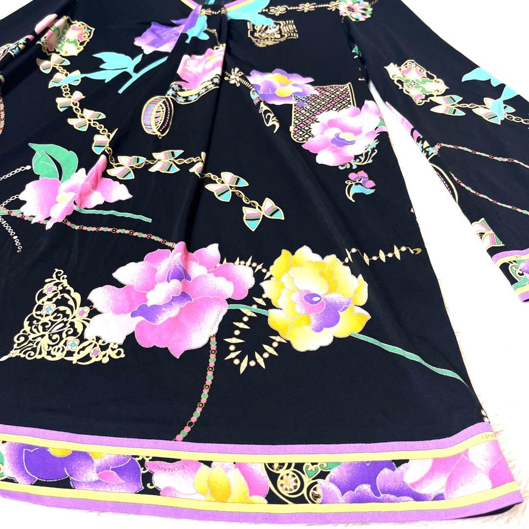 近年　極美品☆レオナールカンカンチュニックワンピース大きいサイズボウタイ花柄