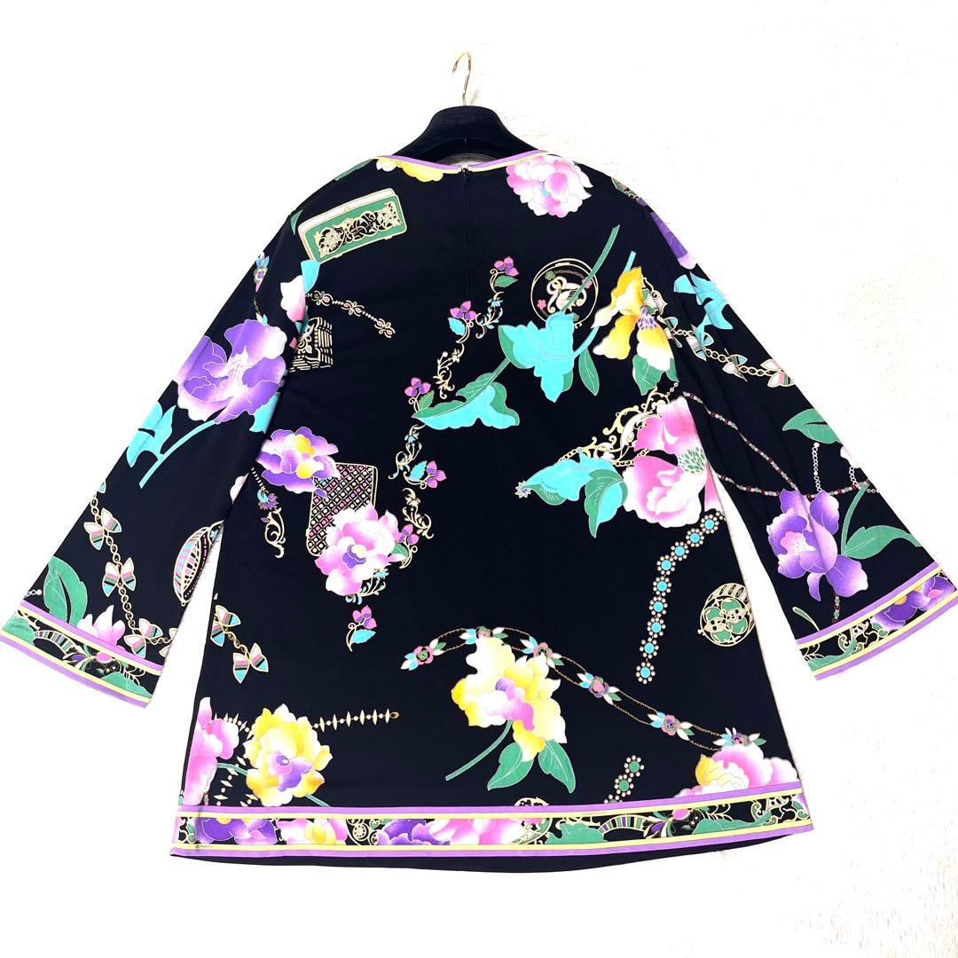 近年　極美品☆レオナールカンカンチュニックワンピース大きいサイズボウタイ花柄