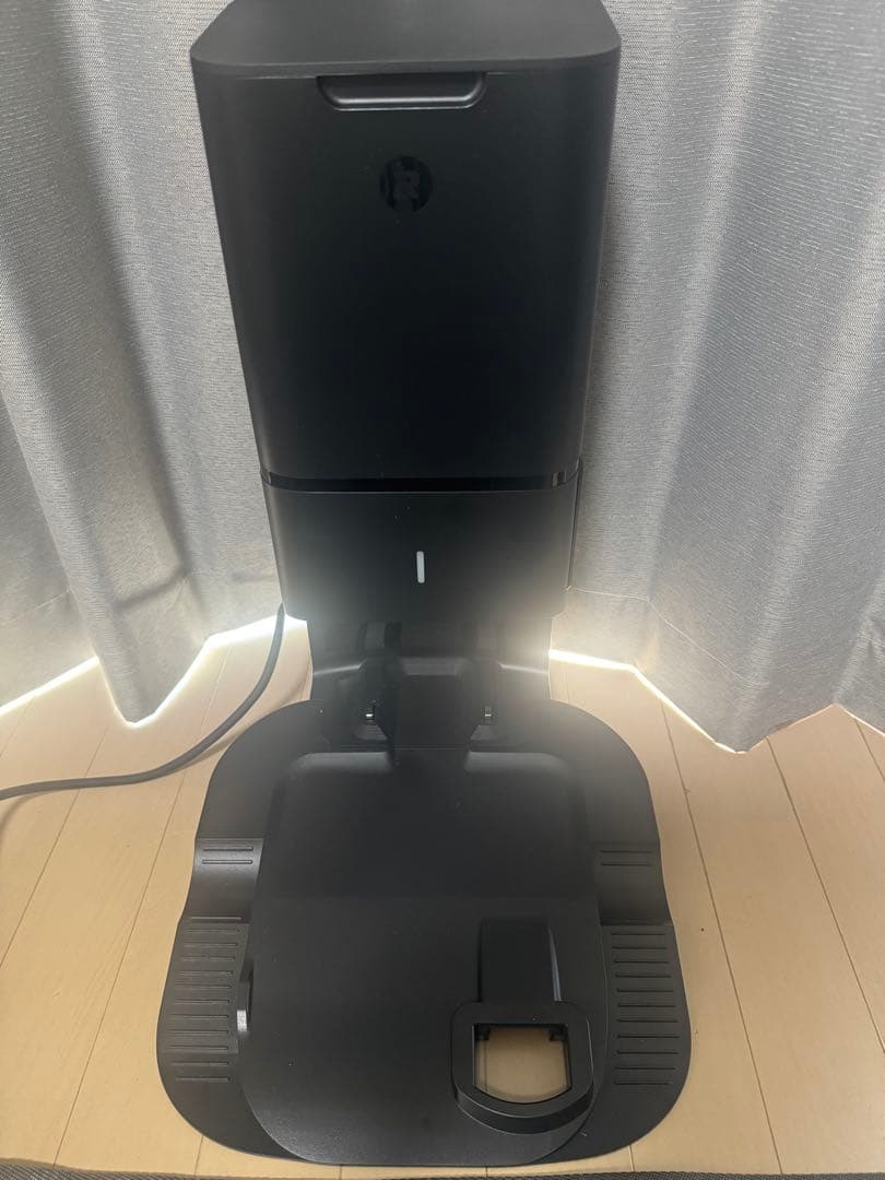 美品Roomba i7+ブラック 自動ゴミ収集機能付き