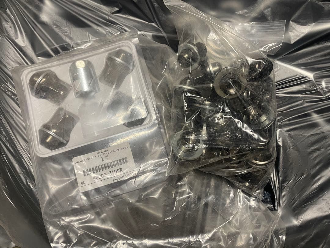 新車取外し　40ヴェルファイア　純正ホイール&タイヤ4本セット　ロックナット付