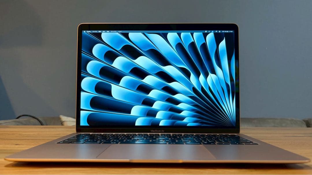 お値下げ！MacBook Air M1チップ搭載モデル（2020年）ゴールド