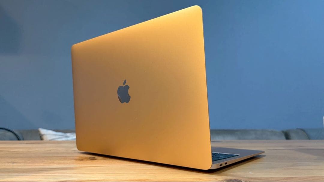 お値下げ！MacBook Air M1チップ搭載モデル（2020年）ゴールド