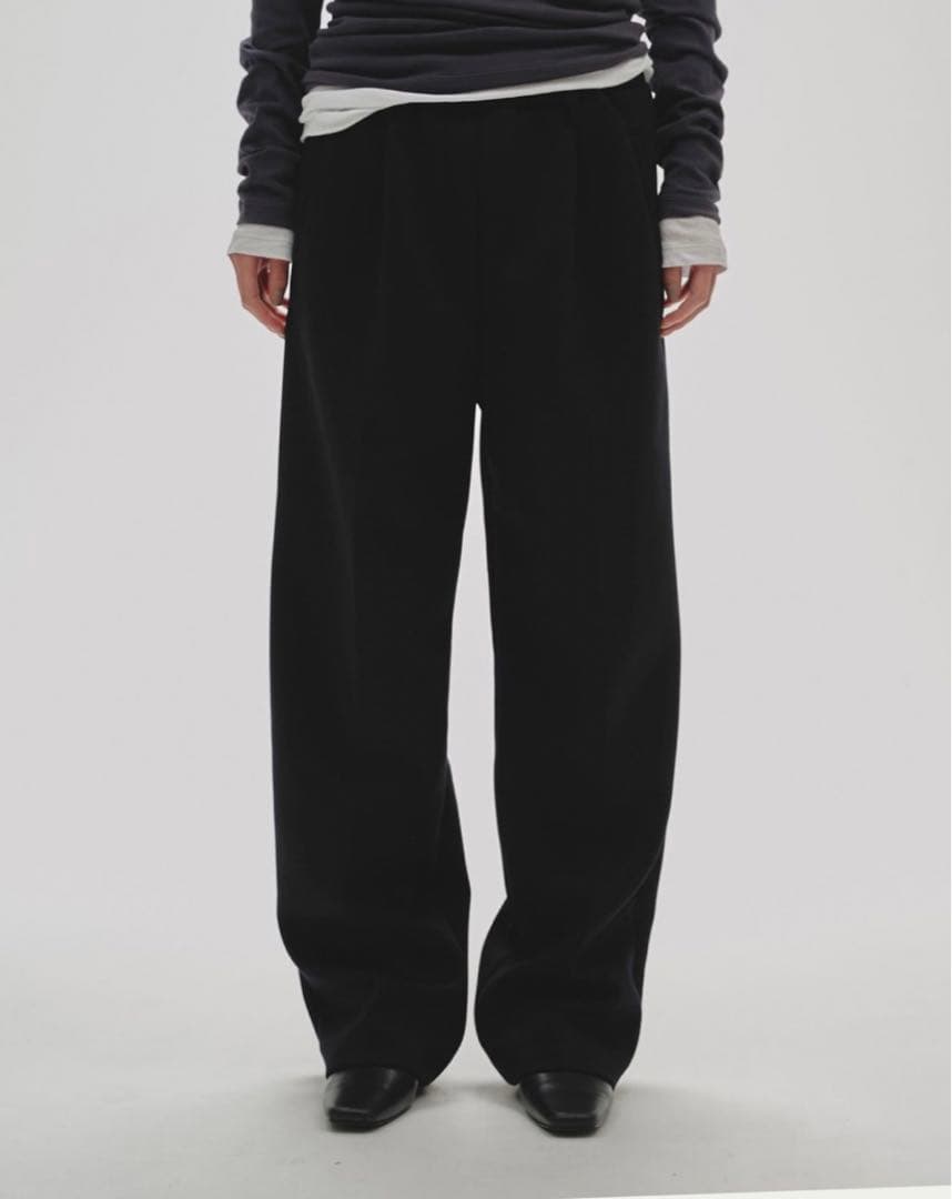 【TODAYFUL】Cushion Easy Trousers ブラック