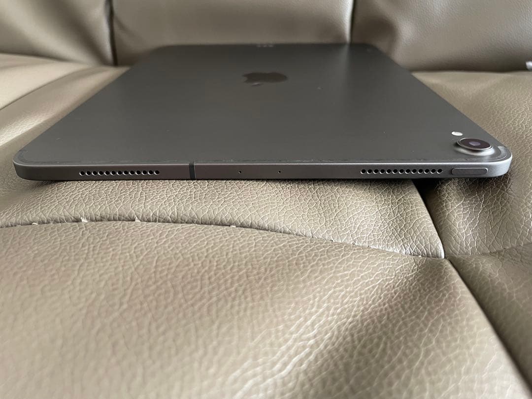 【美品】 iPad Pro 11インチ 第1世代 256GBセルラー版 97%