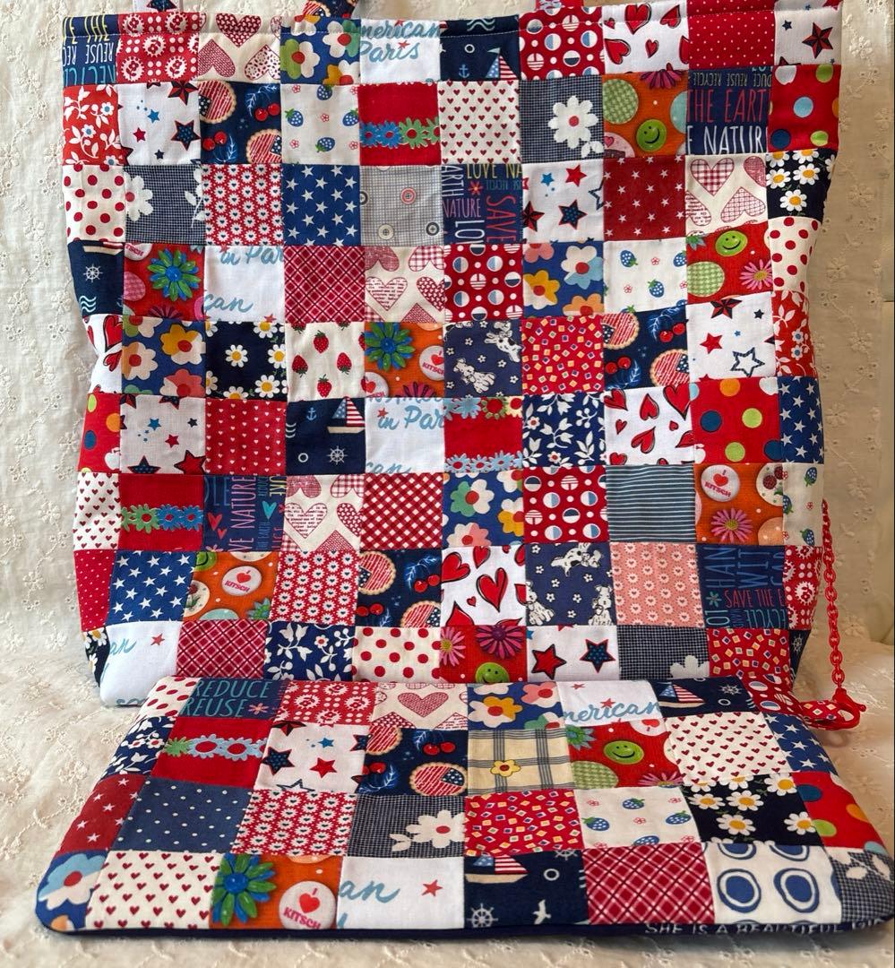 レトロパッチワークトートバッグ4点 ショルダー紐、ポーチ、ペットボトルカバー付き