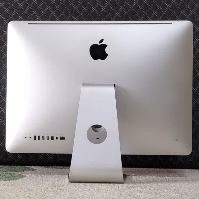 iMac 2009 late os4つ 21.5㌅
