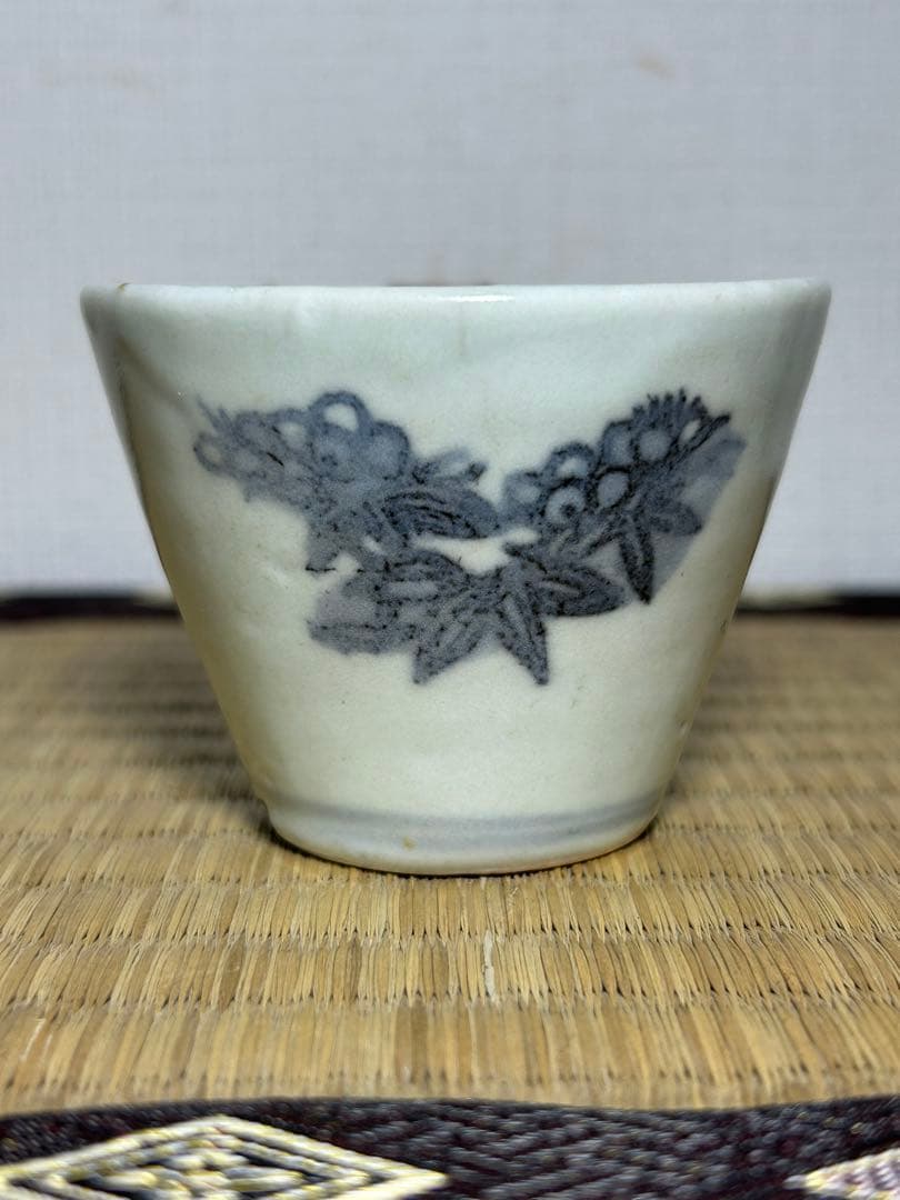 初期伊万里そば猪口　こんにゃく印判