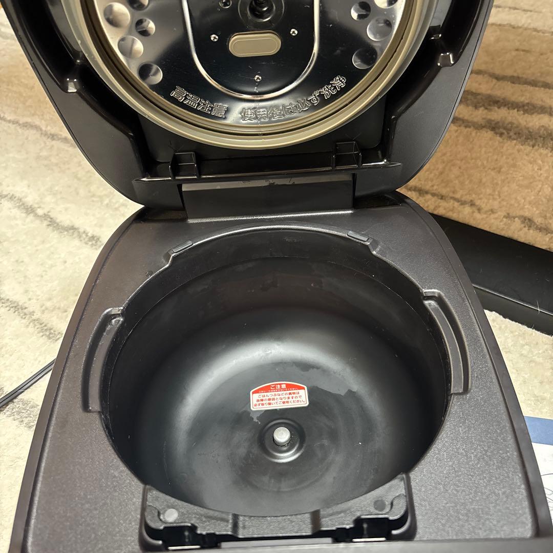 ☆TIGER ☆圧力IH炊飯器☆2022年製☆5.5合☆美品☆ブラック☆